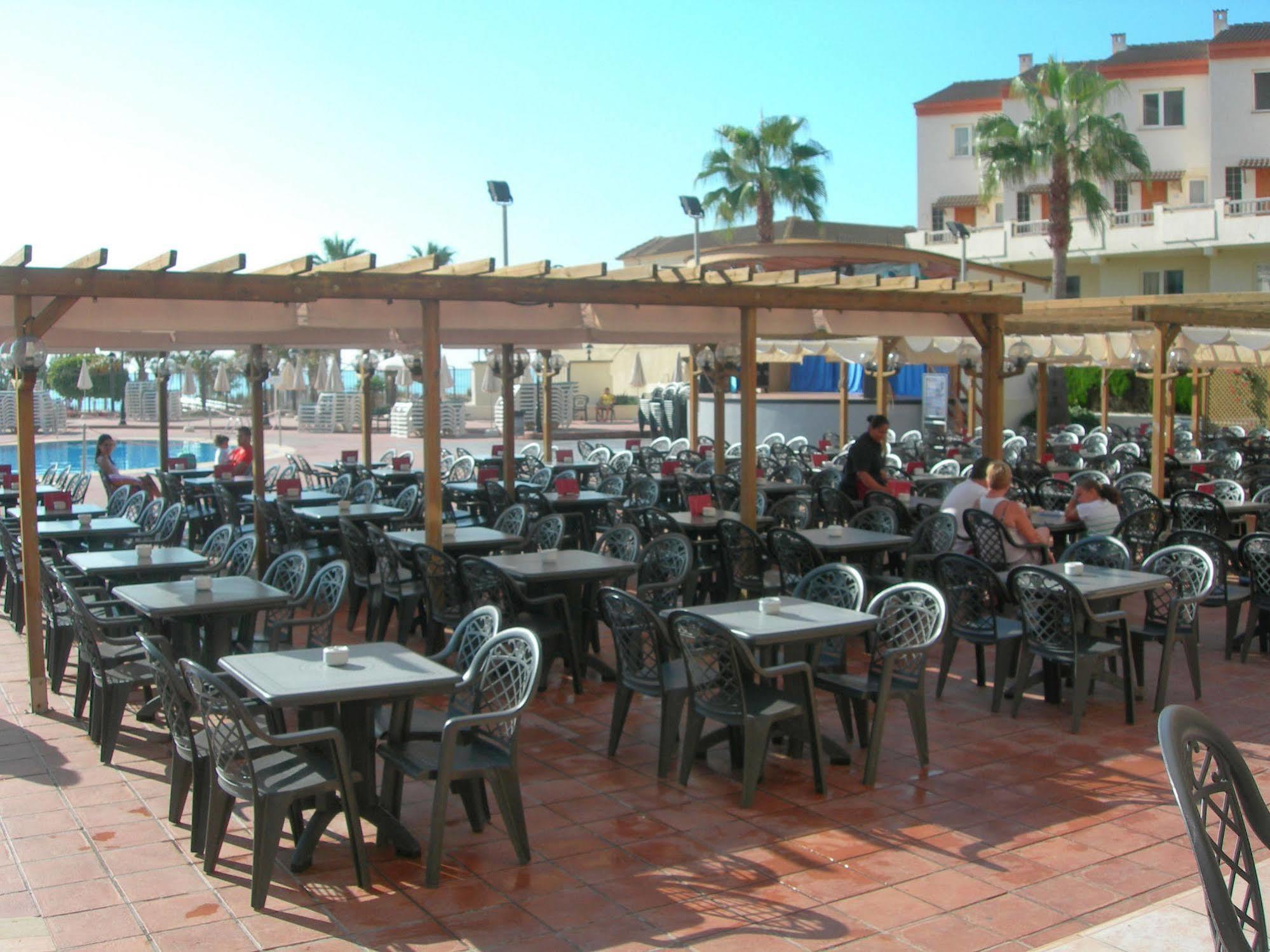 Apartamentos Turisticos Jardines Del Plaza Peniscola Luaran gambar