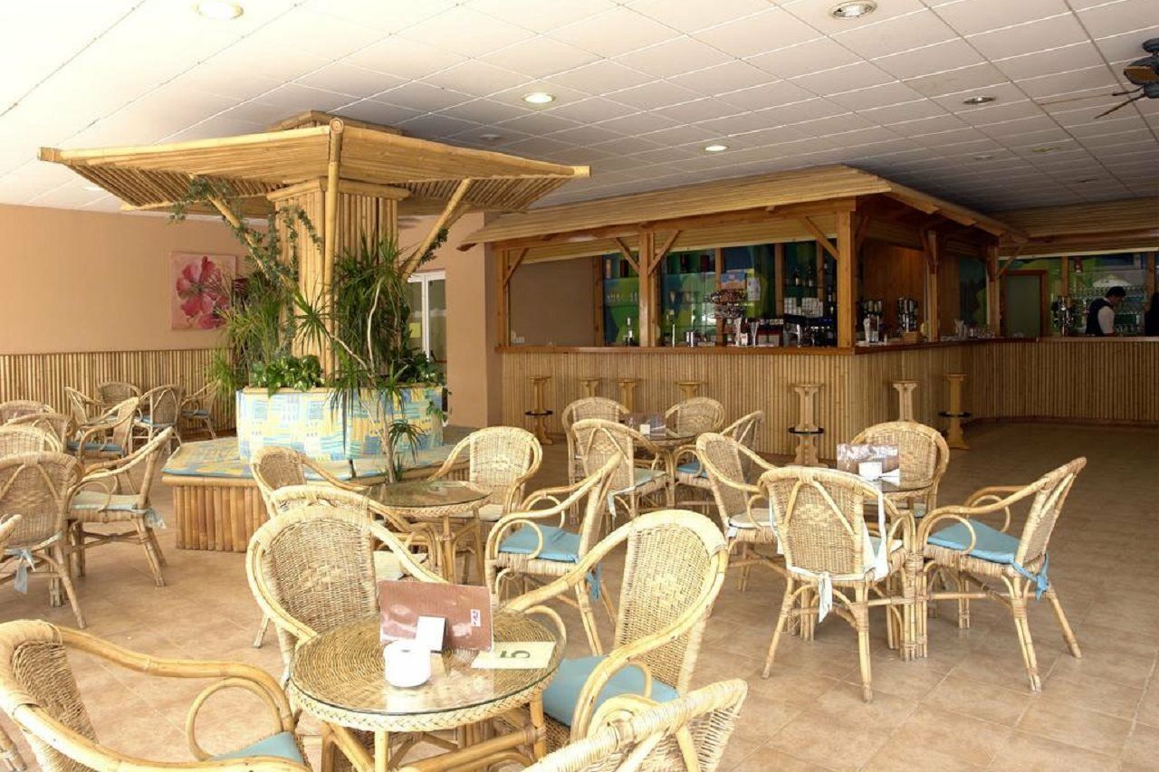 Apartamentos Turisticos Jardines Del Plaza Peniscola Luaran gambar